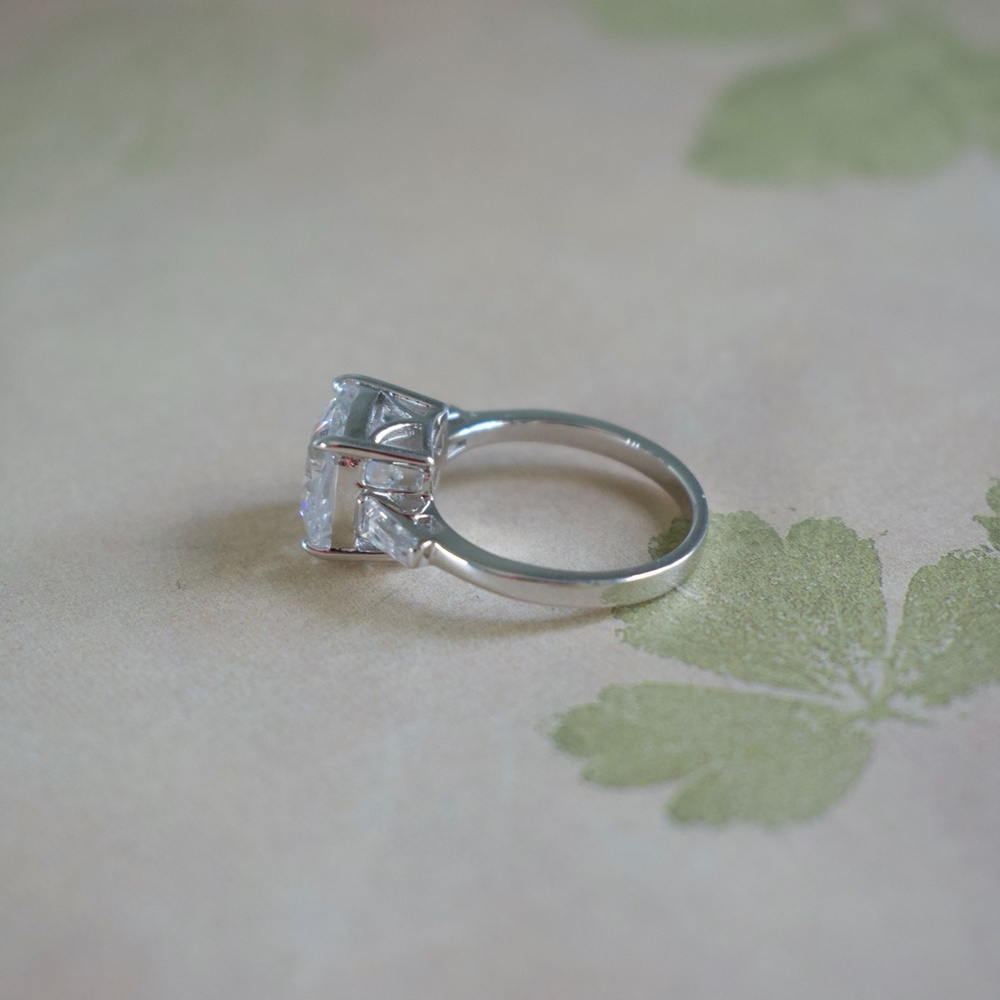 925 SS & Cubic Zirconia Size 7 - Picture 6 of 12